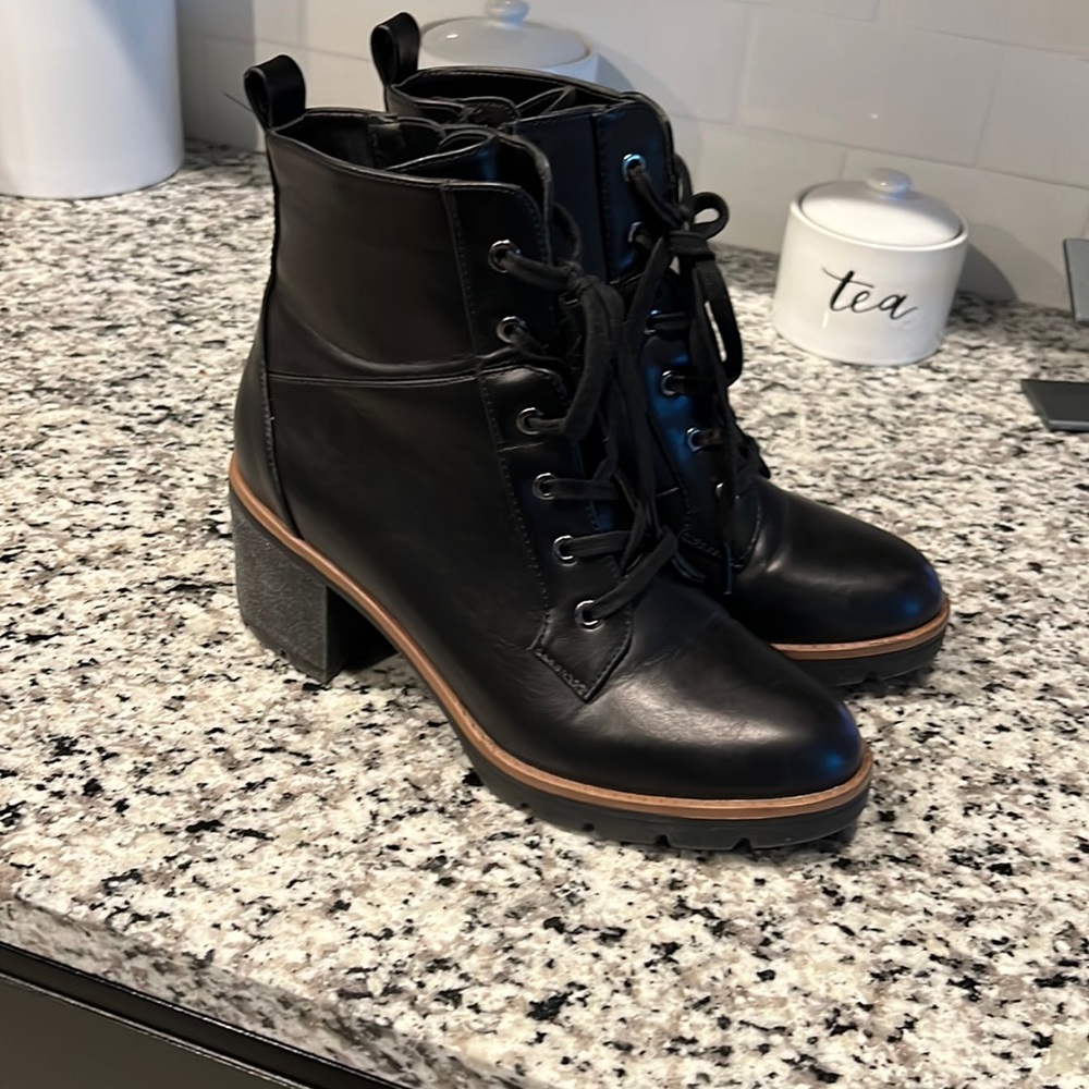 COPY - Blqck ankle boots